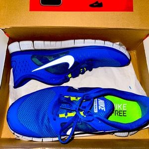 Men’s Nike Free Sneakers - Size 12